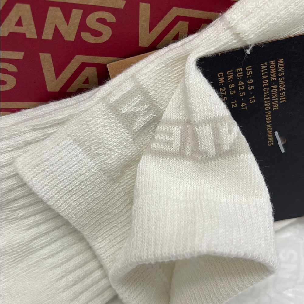 VANS. HALF CREW
HAUTEUR CHENLE CALCETIN DE MEDIA CAÑA
"OFF THE WALL"
1 pair - Picture 16 of 16